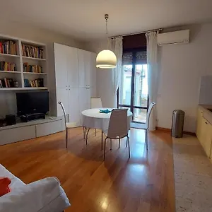 Marconi - Porta Leoni Appartement Verona
