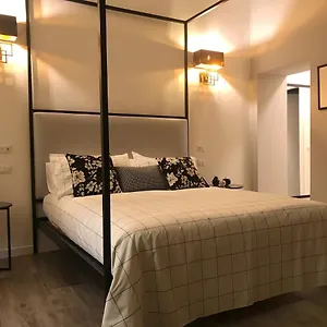 https://a-casa-di-giacomo-luxury-rooms.it-lombardy.com